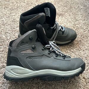Columbia Gray Hiking Boots